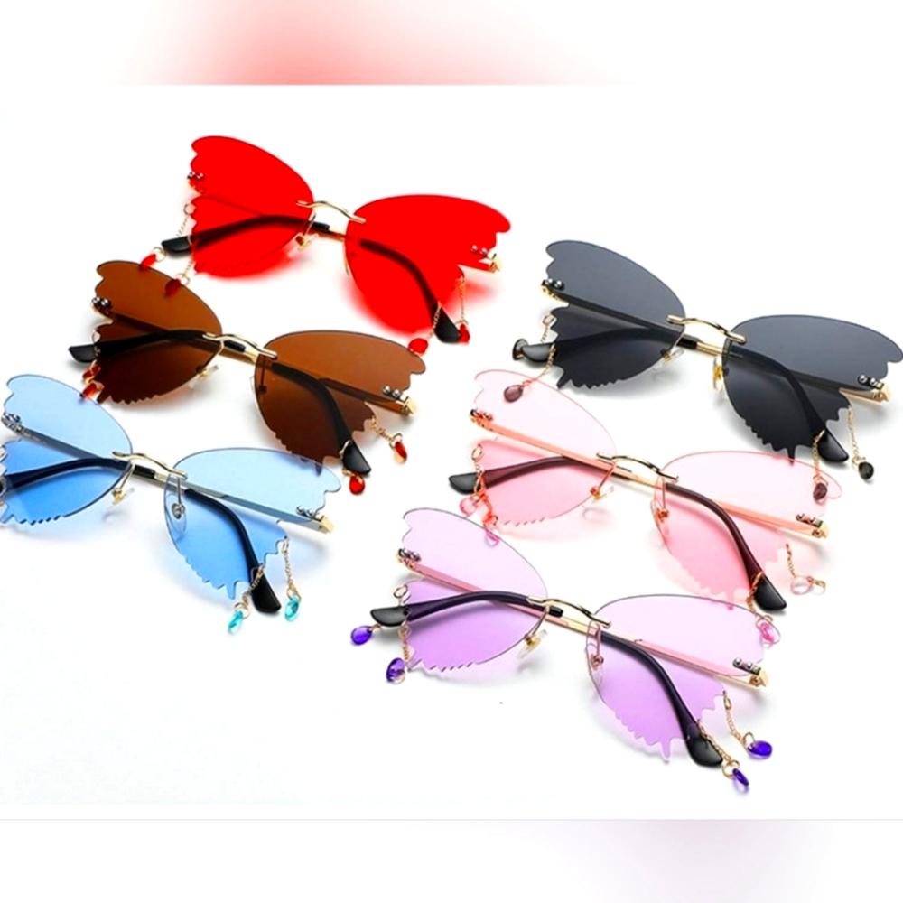 NEW 4 pair of Butterfly Pendants Sunglasses new